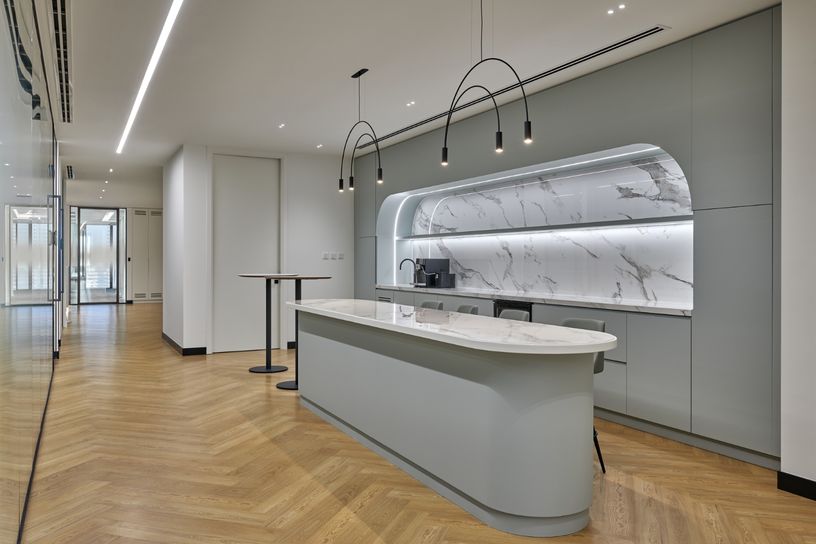 Simmons and simmons commercial interiors companies uae